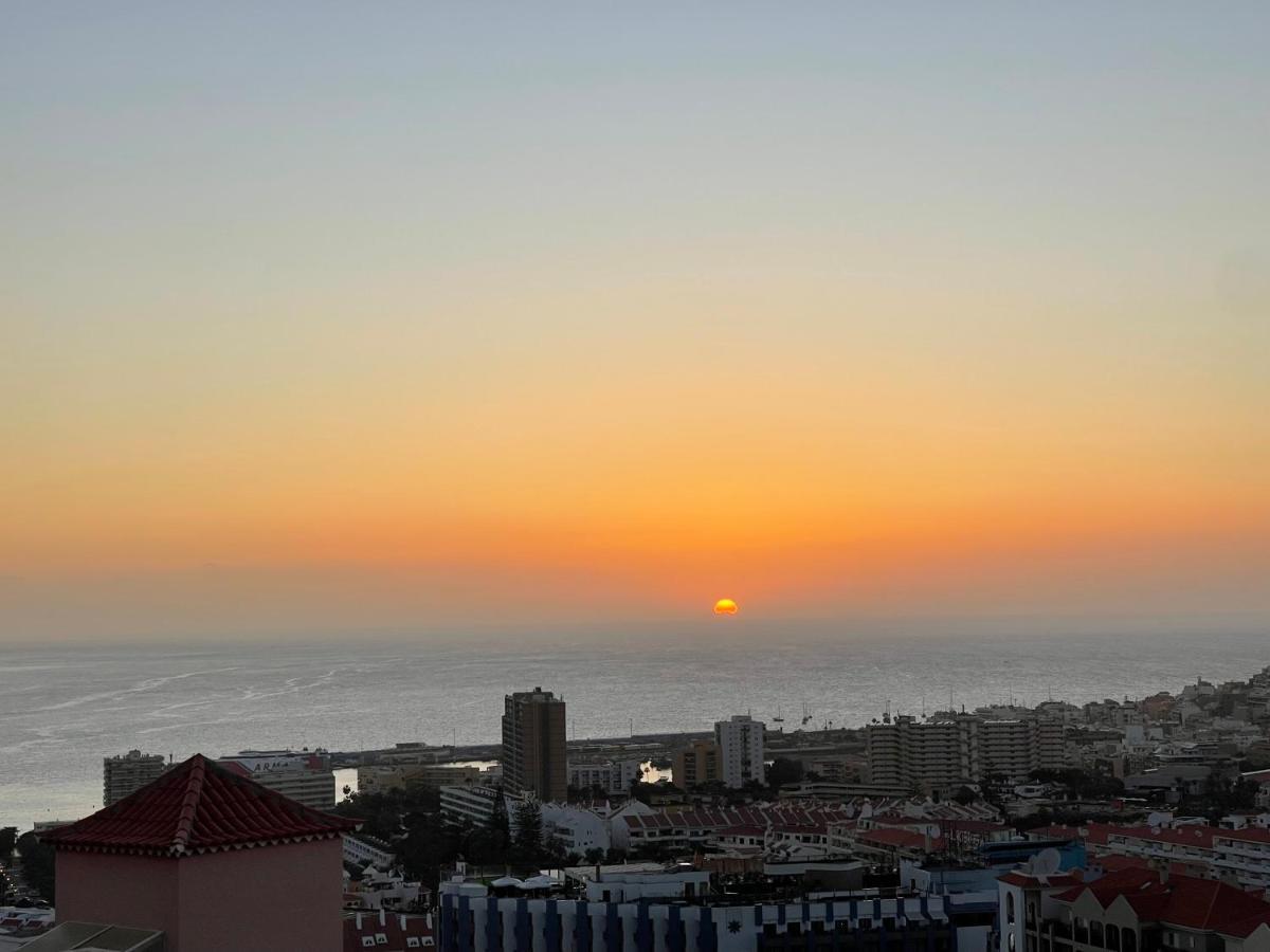 Appartamento Sunset In The Heights Ocean View - Heated Pool Los Cristianos  Esterno foto